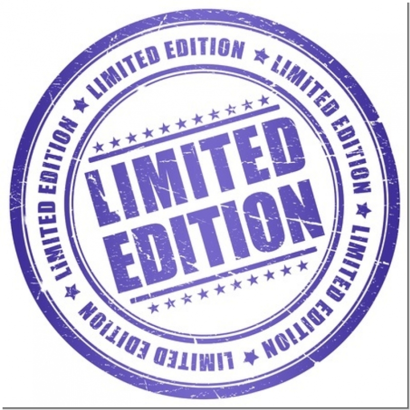 Haarschere  ,Mitzaki-Shiro 600, 6.0" ZOLL,440C Japanstahl, Hohl geschliffen, ergonomische Formgebung, Schneiden mit Semikonvexschliff, fester Fingerhaken - Rändelschraube mit safirblauem Schmucksteinbe